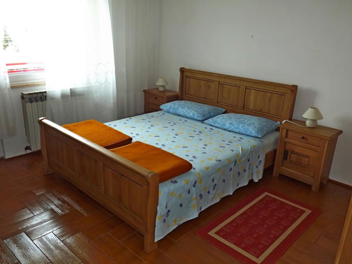 Apartments Maricic 200 Meters From The Beach Novi Vinodolski Exterior photo