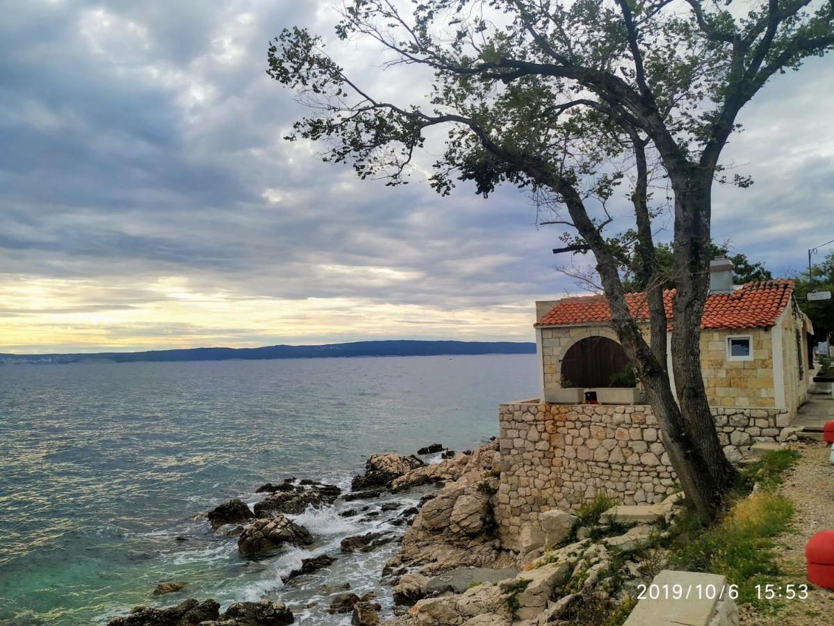 Apartments Maricic 200 Meters From The Beach Novi Vinodolski Exterior photo